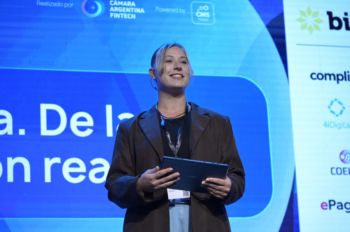 Florencia Quaglia hosting Fintech Forum Argentina